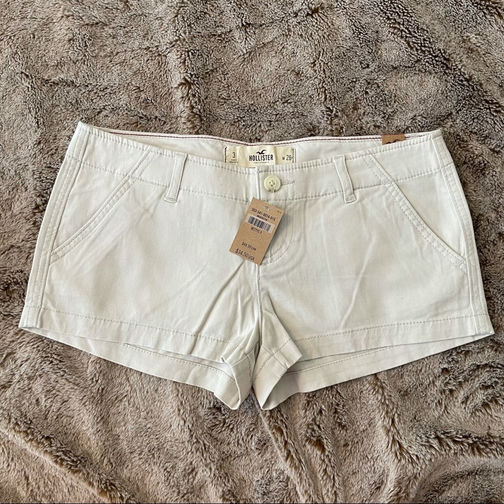 NWT Hollister beige shorts